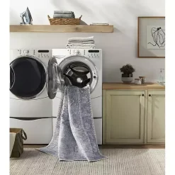 Best Kirklands Home Amelie Silver Classic Washable Area Rug, 7x10 Blue