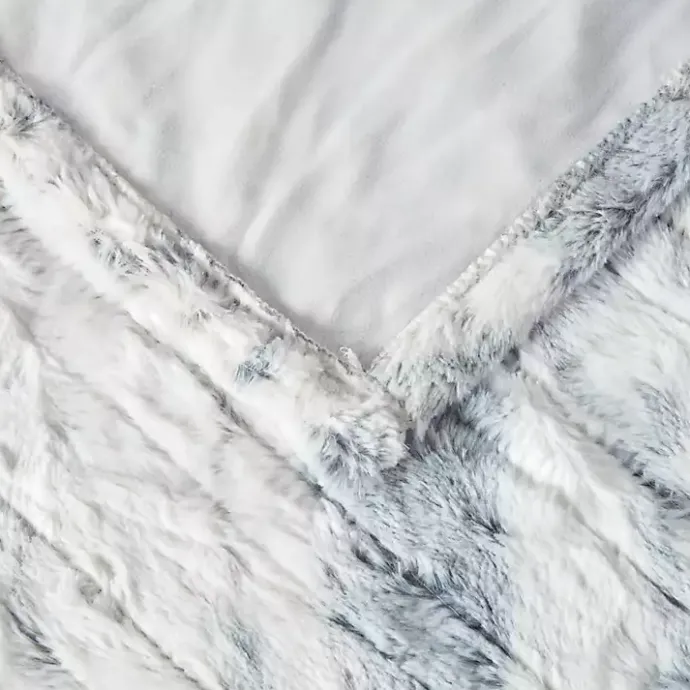 New Kirklands Home Beautyrest Silver Faux Fur Oversized Heated Throw