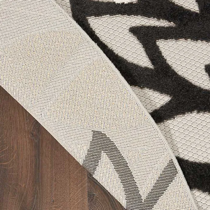 Best Kirklands Home Black and White Floral Round Outdoor Area Rug, 5x5