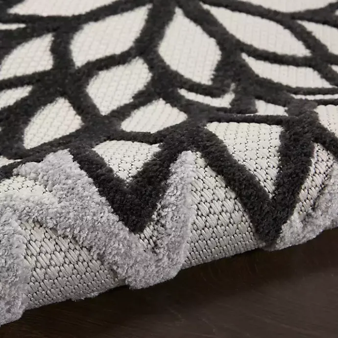 Best Kirklands Home Black and White Floral Round Outdoor Area Rug, 5x5