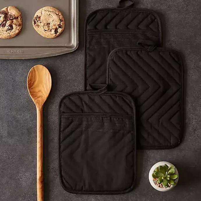 Discount Kirklands Home Quilted 3-pc. Potholder Set Black