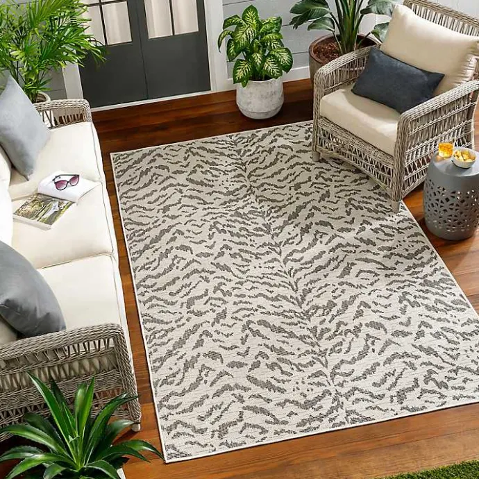 Clearance Kirklands Home Black Ravello Outdoor Rug, 7x10