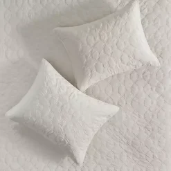 New Kirklands Home Faux Velvet California King 3-pc. Coverlet Set White