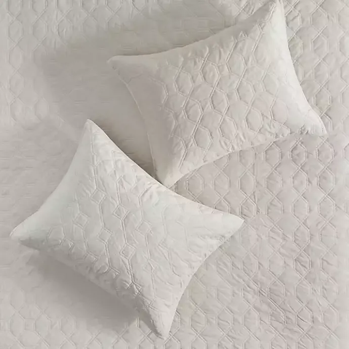 New Kirklands Home Faux Velvet California King 3-pc. Coverlet Set White