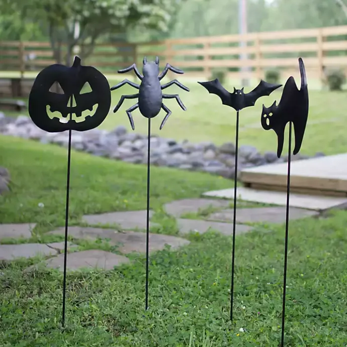 New Kirklands Home Halloween Yard Stakes, Set of 4 Black