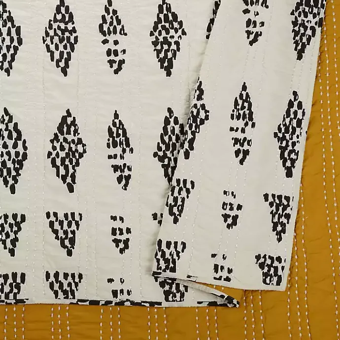 Clearance Kirklands Home Justina Blakeney Beaded 3-pc. Full/Queen Quilt Set