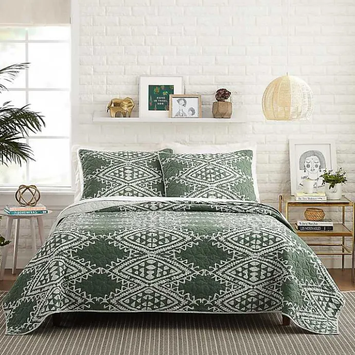 New Kirklands Home Justina Blakeney Aisha King Quilt Set Green