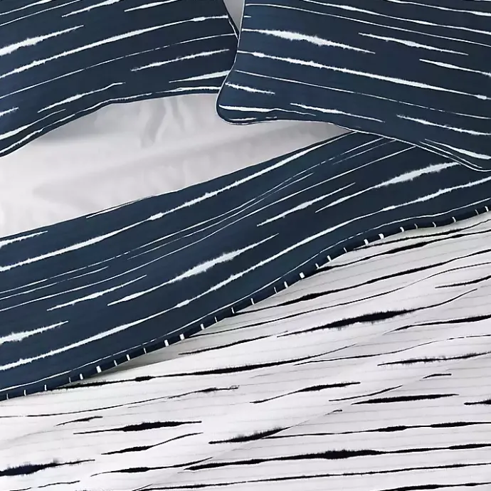 New Kirklands Home Navy Linear Reversible 3-pc. King Quilt Set