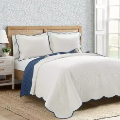 Clearance Kirklands Home White and Navy Scallop 3-pc. Full/Queen Quilt Set