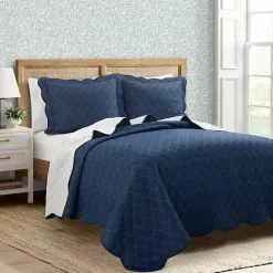 Clearance Kirklands Home White and Navy Scallop 3-pc. Full/Queen Quilt Set